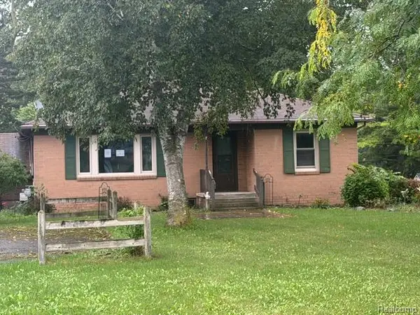 6435 S State Road, Goodrich, MI 48438