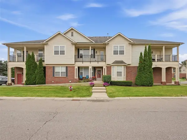 5750 Flagstaff Pines Drive, ShelbyTwp, MI 48317