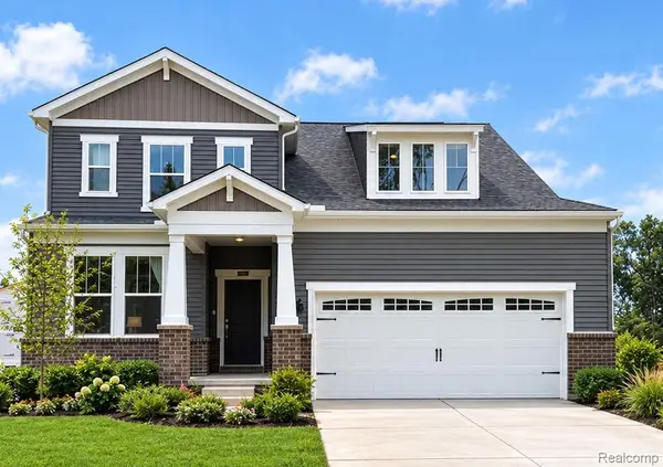 59647 Pine Valley Drive, NewHudson, MI 48165