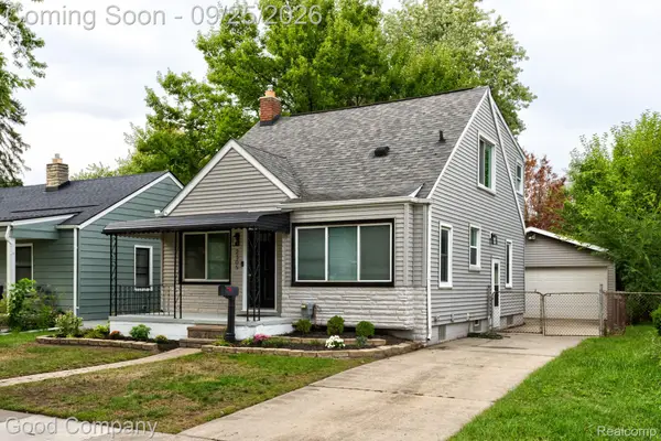 2305 Middlesex Avenue, RoyalOak, MI 48067