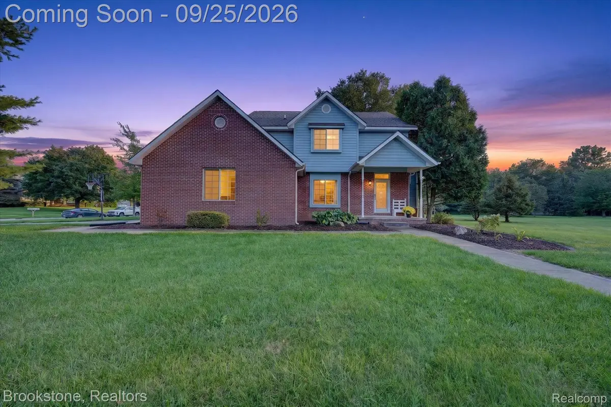 5390 Dillon Drive, White Lake, MI 48383 - #1