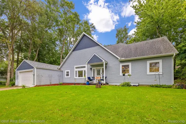 6304 Hiawatha Road, WhitmoreLake, MI 48189