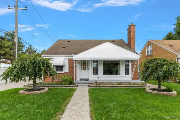 2226 Drexel Street, Dearborn, MI 48128