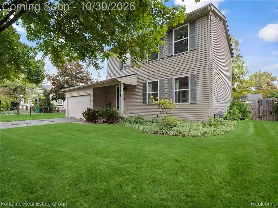 33529 Rhonswood Street, Farmington Hills, MI 48335 - #3