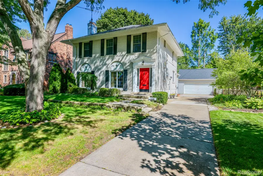 1258 Bedford Road, Grosse Pointe Park, MI 48230 - #2