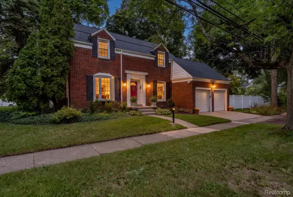 27250 Santa Barbara Drive, LathrupVillage, MI 48076