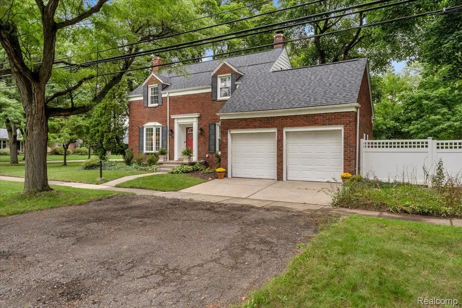 27250 Santa Barbara Drive, Lathrup Village, MI 48076 - #3