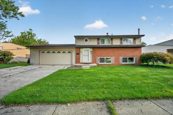 31882 Lynne Drive, Rockwood, MI 48173