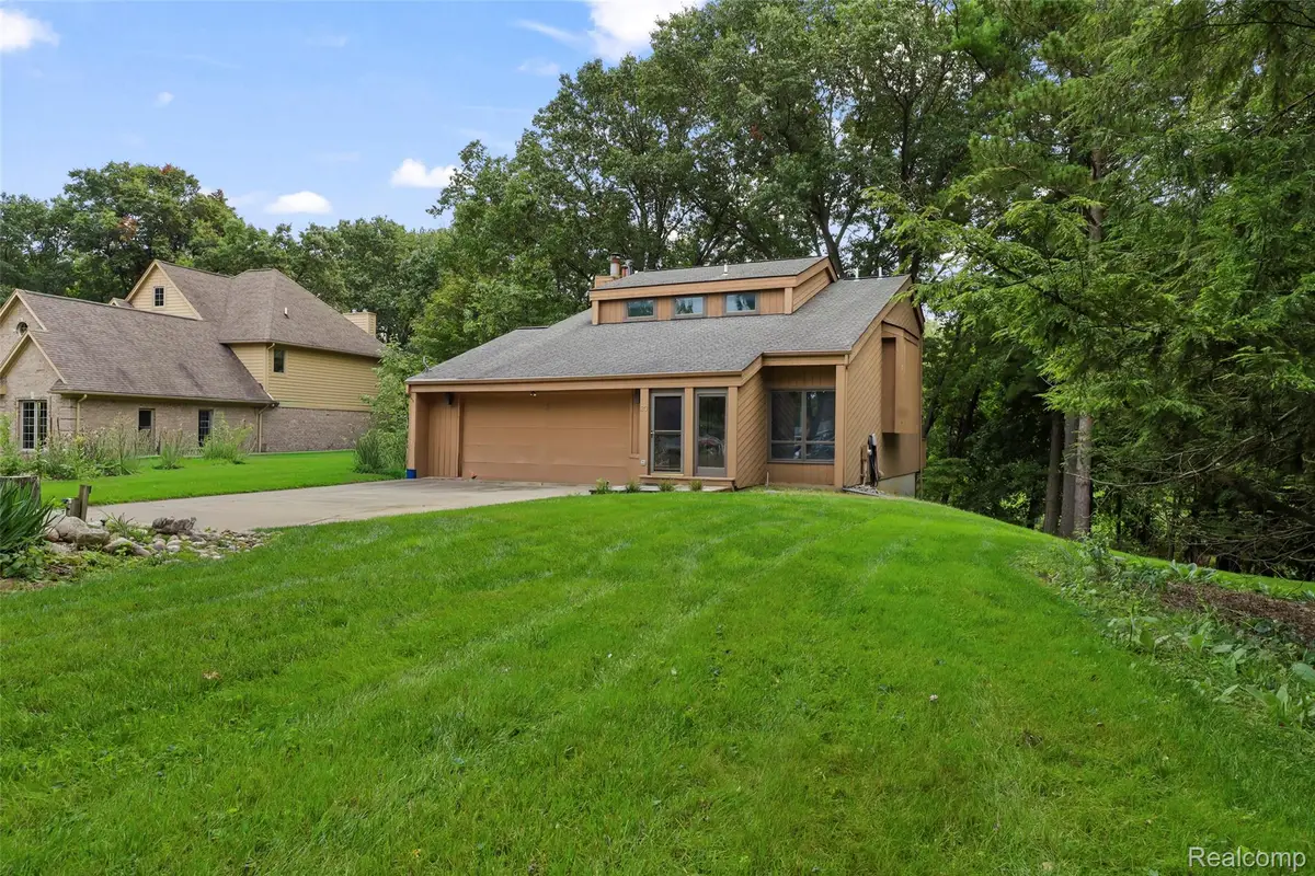 20 Lakeview Drive, Oxford, MI 48370 - #1
