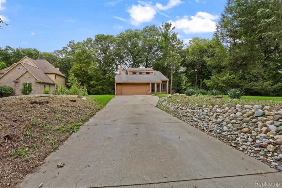 20 Lakeview Drive, Oxford, MI 48370 - #2