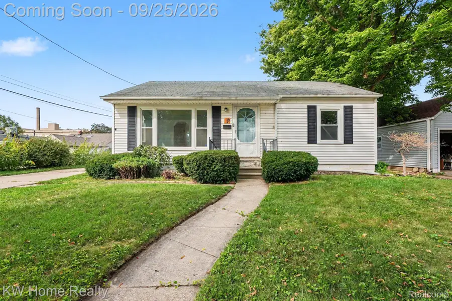 19 Byron Court, Mount Clemens, MI 48043 - #2