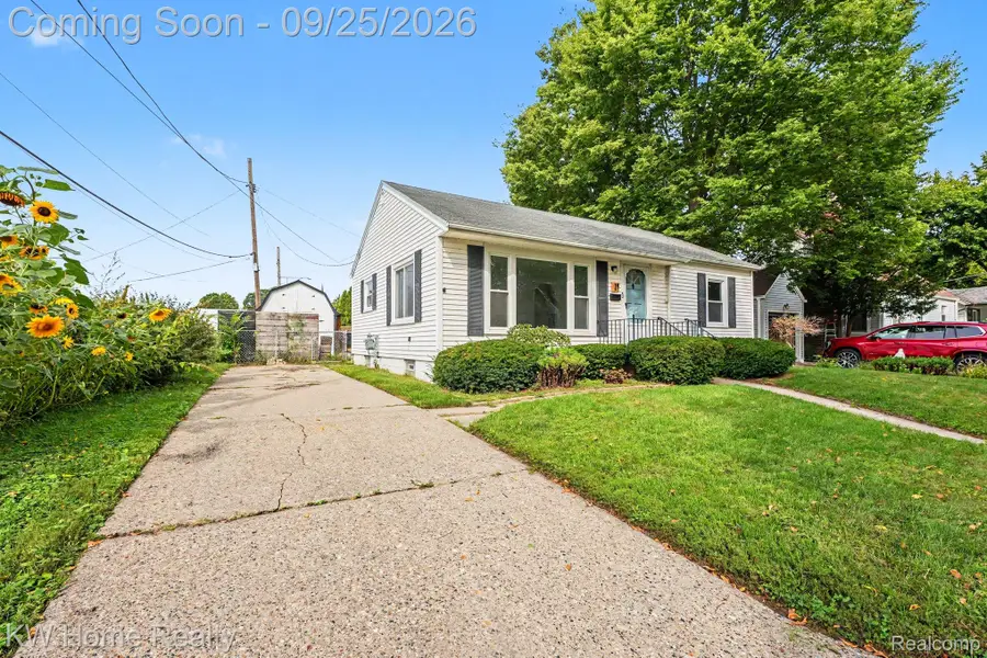 19 Byron Court, Mount Clemens, MI 48043 - #3