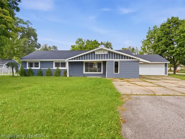 1926 Swaranne Drive, WestBloomfield, MI 48324