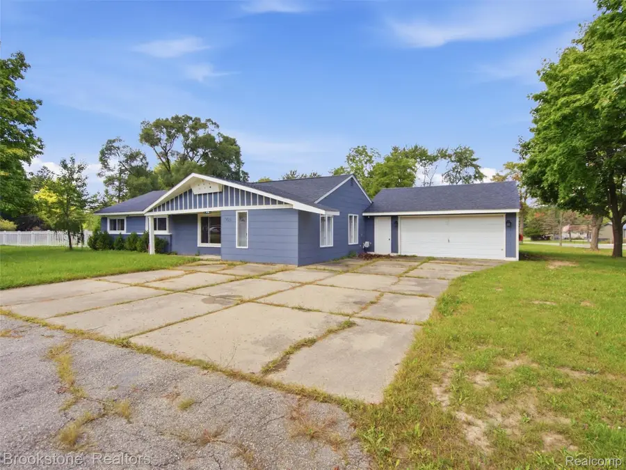 1926 Swaranne Drive, West Bloomfield, MI 48324 - #3