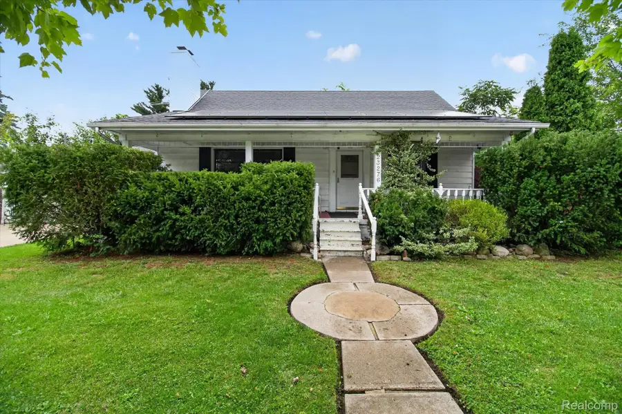 23276 Annapolis Street, Dearborn Heights, MI 48125 - #2