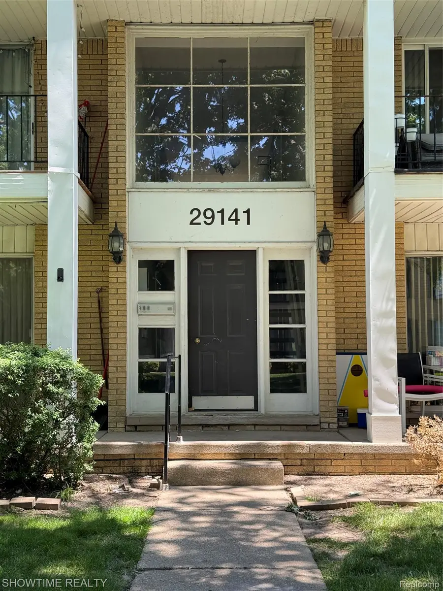 29141 Hayes Road, Warren, MI 48088 - #2