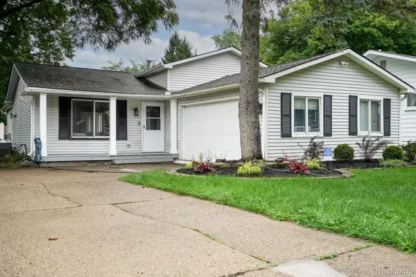 819 Woodingham Avenue, Waterford, MI 48328