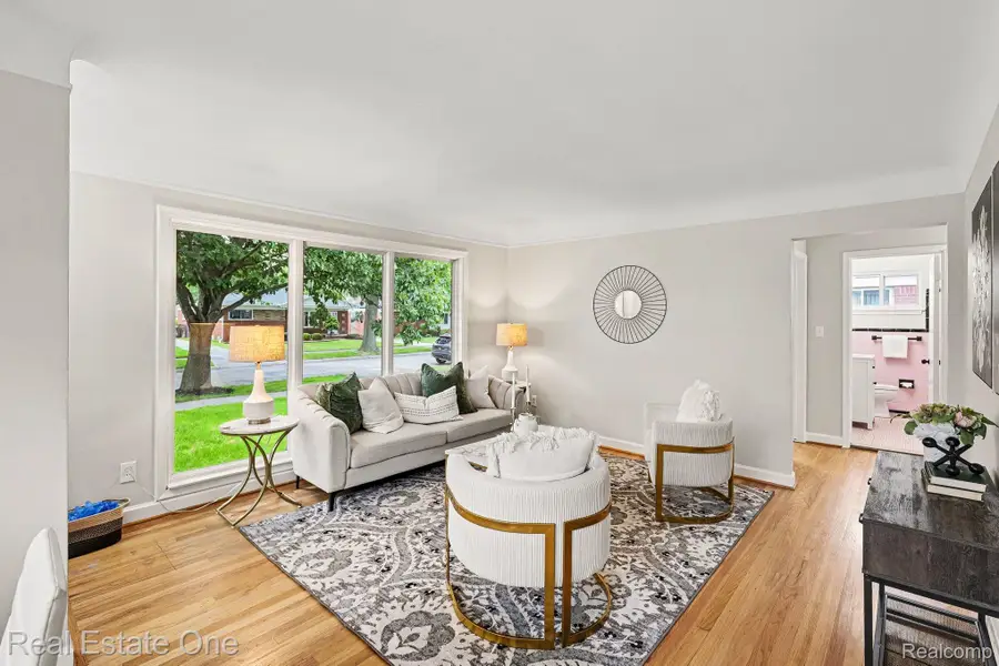 20324 Sunnydale Street, Saint Clair Shores, MI 48081 - #3