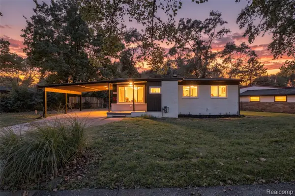 15211 Joan Street, OakPark, MI 48237