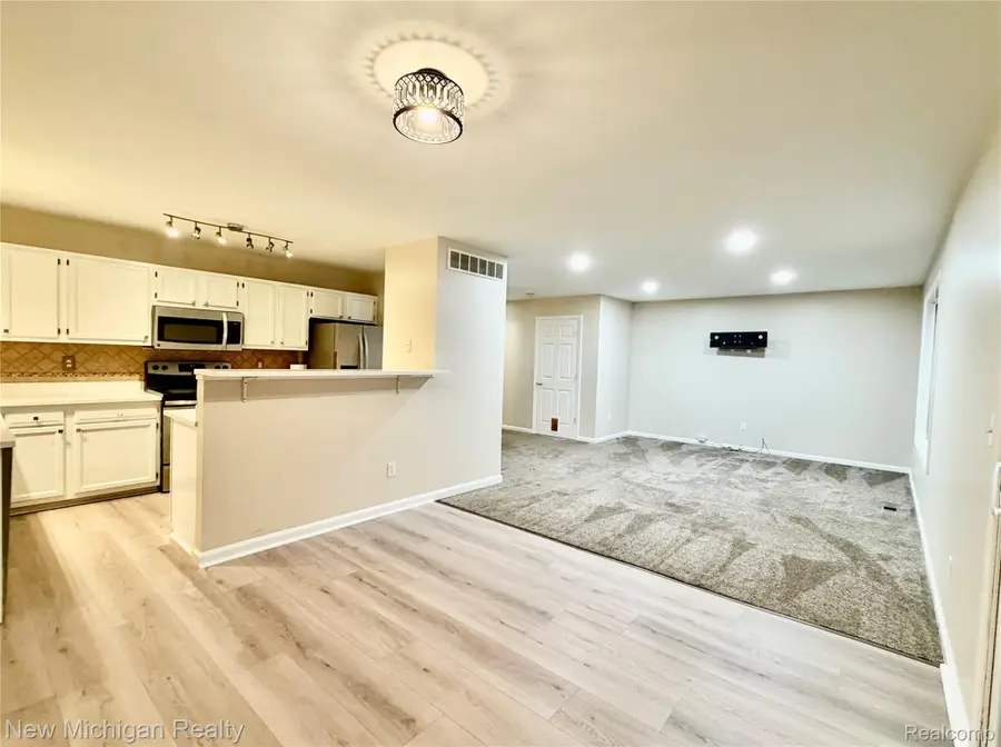 21749 Wheeler Street, Farmington Hills, MI 48336 - #2