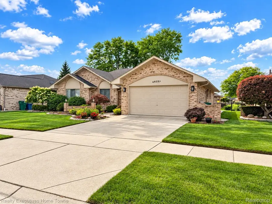 46257 Snowbird Drive, Macomb, MI 48044 - #2