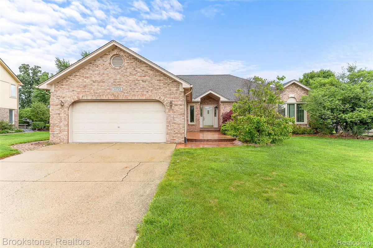53725 Arabian Trail, Macomb, MI 48042 - #1