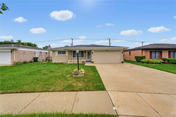 35185 Marina Drive, SterlingHeights, MI 48312
