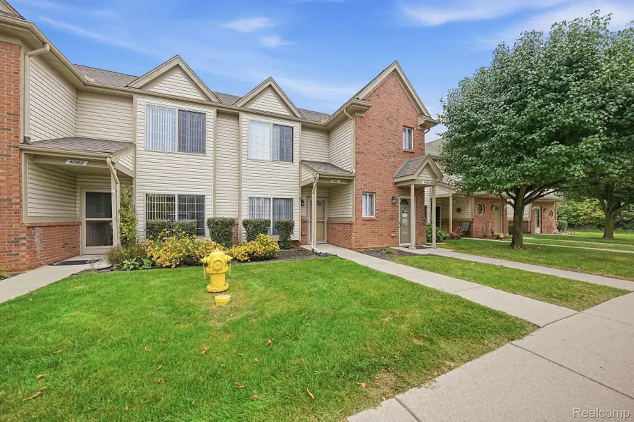 41061 Rose Lane, Clinton, MI 48036 - #2