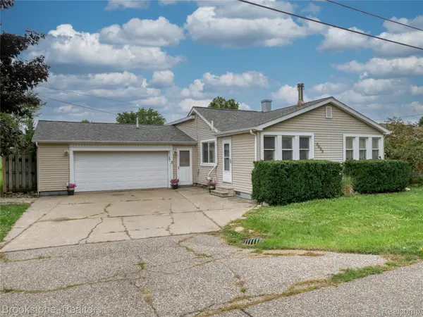 3023 Baker Heights, GrandBlanc, MI 48507
