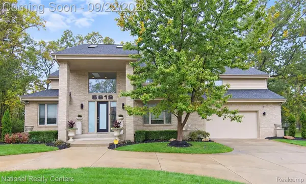5612 Stanhope Street, WestBloomfield, MI 48322