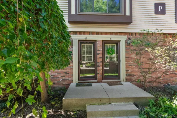 2346 London Bridge Drive #62, RochesterHills, MI 48307