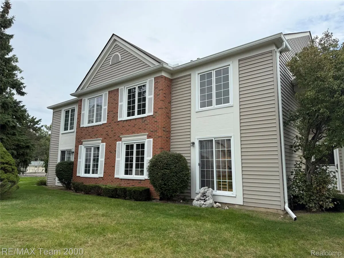 37424 Stonegate Circle, Clinton Township, MI 48036 - #1