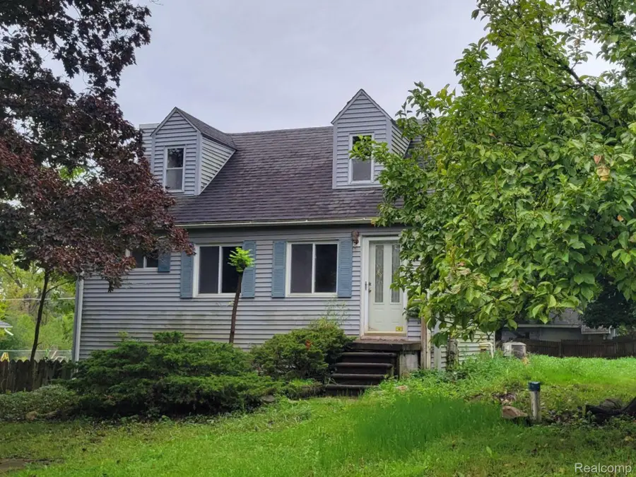28391 Rollcrest Road, Farmington Hills, MI 48334 - #2
