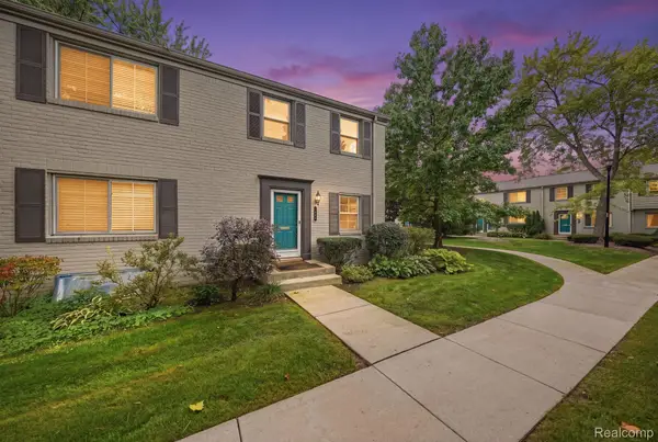 1684 Graefield Road #60, Birmingham, MI 48009
