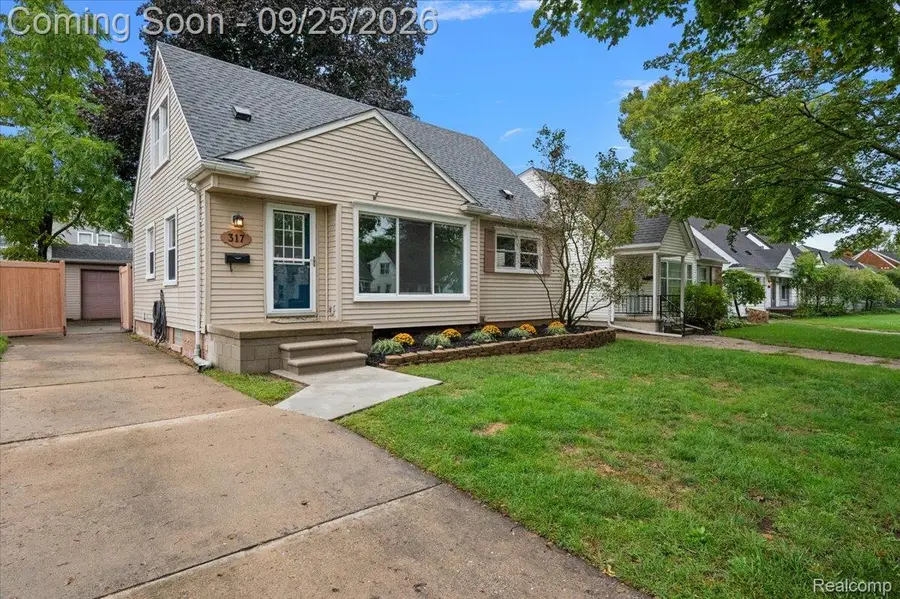 317 Walnut Avenue, Royal Oak, MI 48073 - #3