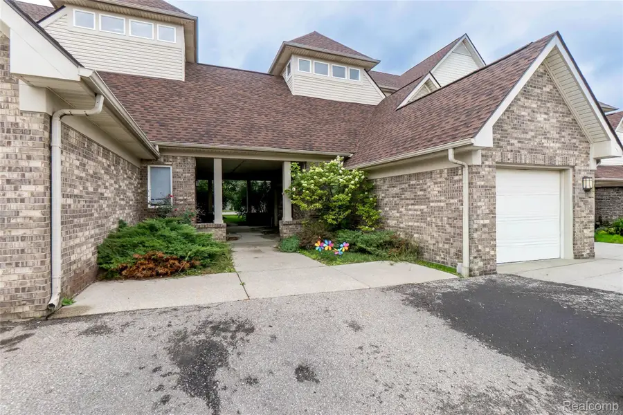 871 Brandon Avenue #21, Pontiac, MI 48340 - #2