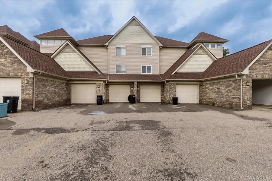 871 Brandon Avenue #21, Pontiac, MI 48340 - #3