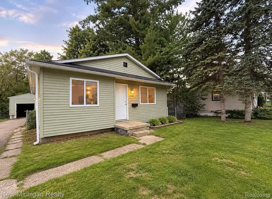 7459 Wade Street, Swartz Creek, MI 48473 - #2