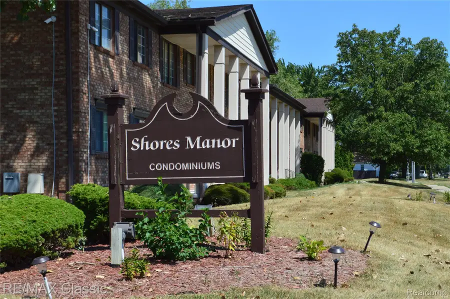 19711 E 8 Mile Road #69, Saint Clair Shores, MI 48080 - #2