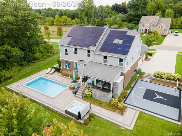 258 Westbrooke Drive, Oakland, MI 48363