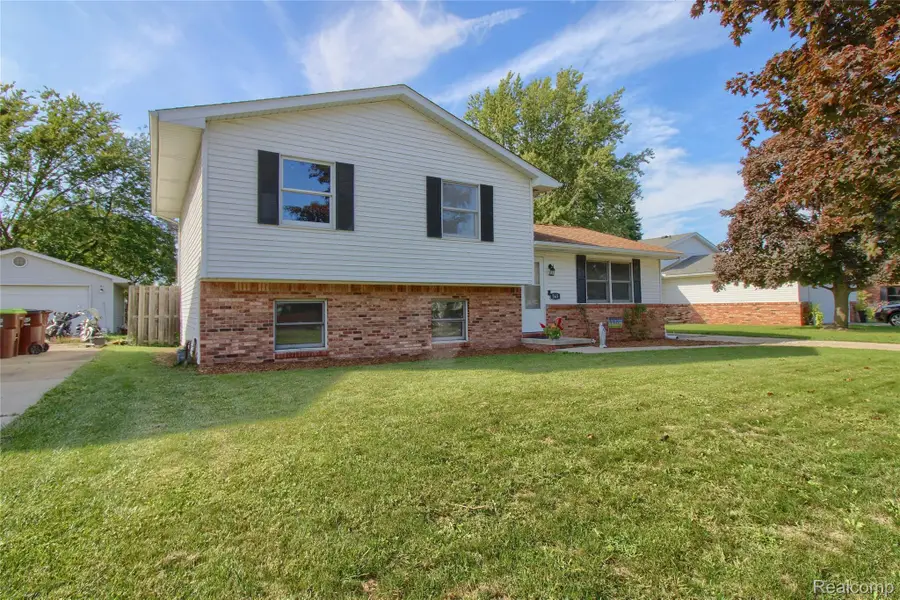 565 N Roessler Street, Monroe, MI 48162 - #2