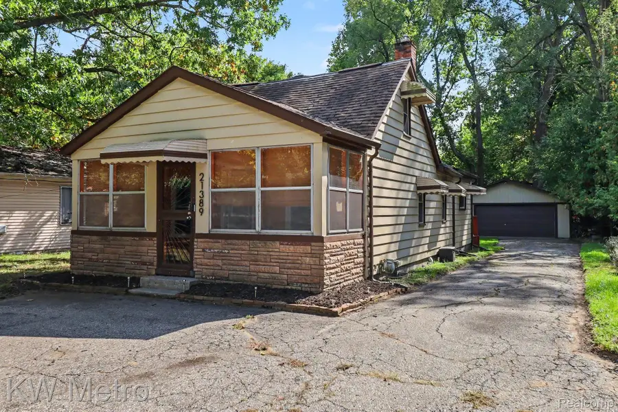 21389 Duns Scotus Street, Southfield, MI 48075 - #2