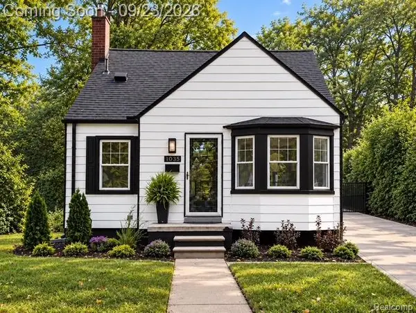 1035 N Vermont Avenue, RoyalOak, MI 48067