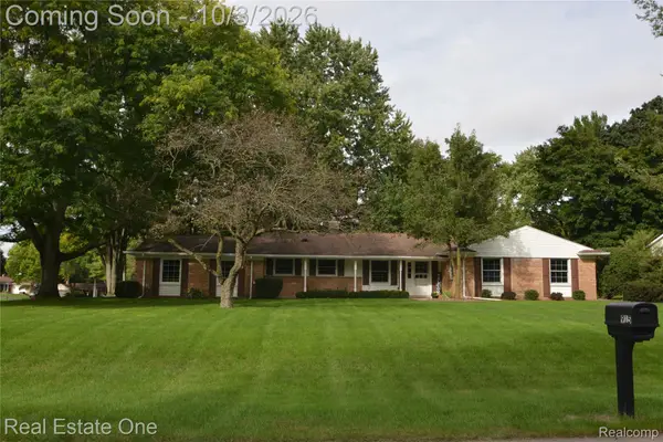 915 Ironstone Drive, RochesterHills, MI 48309