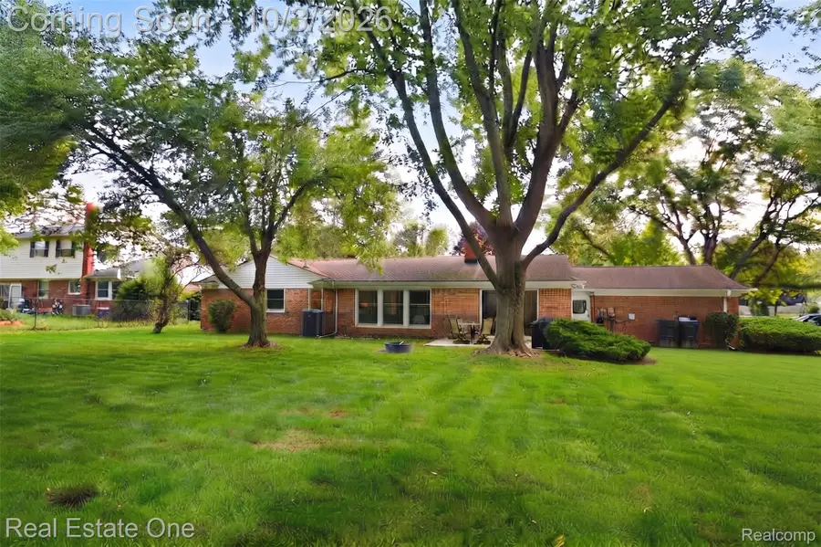 915 Ironstone Drive, Rochester Hills, MI 48309 - #2