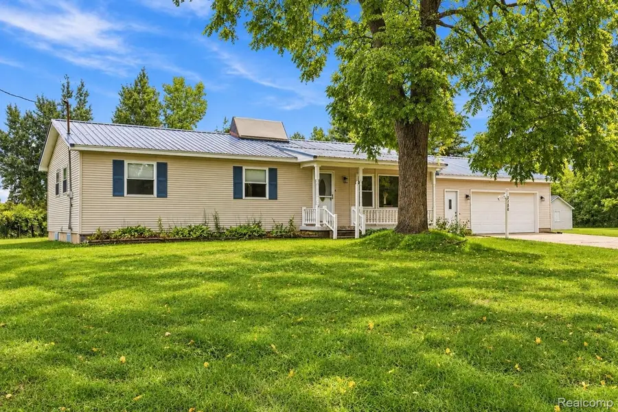 7106 Lake Road, Montrose, MI 48457 - #2