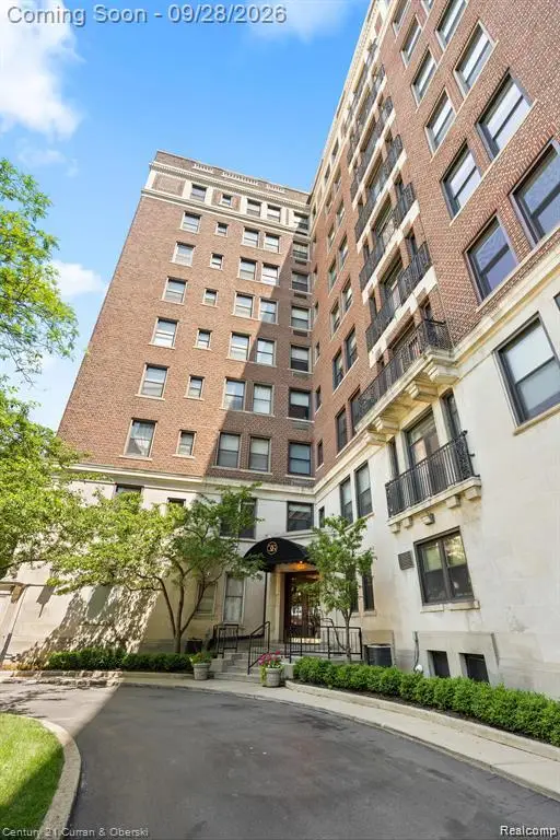 2900 E Jefferson Avenue #D501, Detroit, MI 48207 - #2