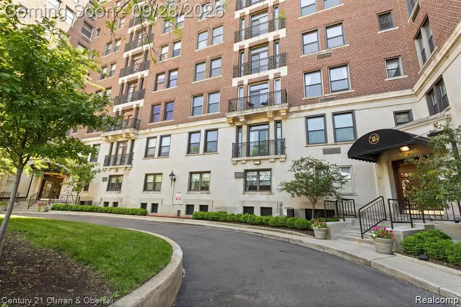 2900 E Jefferson Avenue #D501, Detroit, MI 48207 - #3