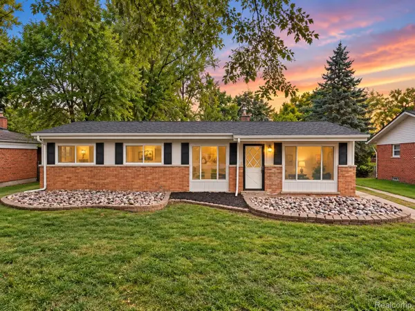 8961 Clinton River Road, SterlingHeights, MI 48314
