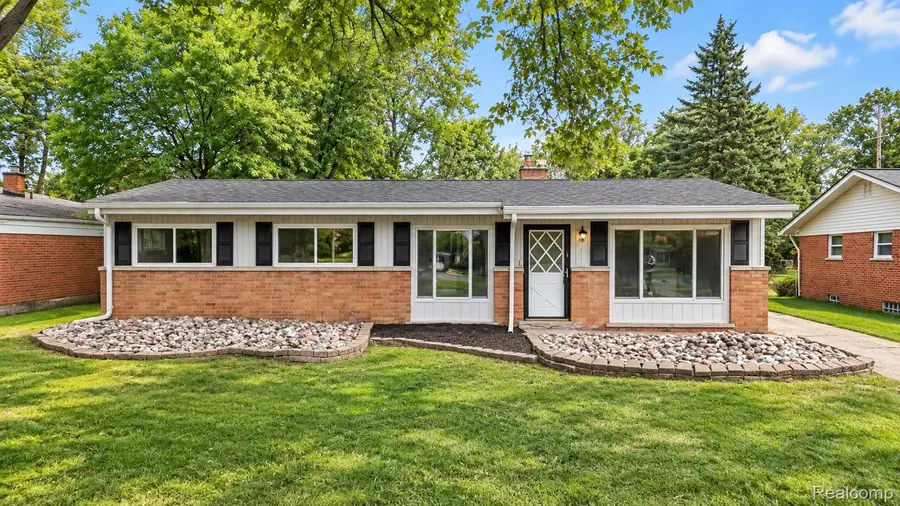 8961 Clinton River Road, Sterling Heights, MI 48314 - #2